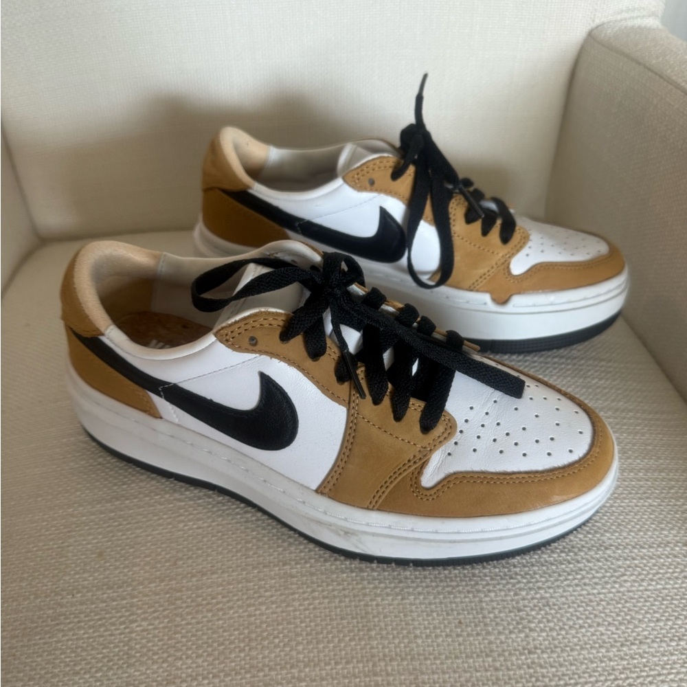 Nike Air Shoes. size 7. Like new! Fall Colors!